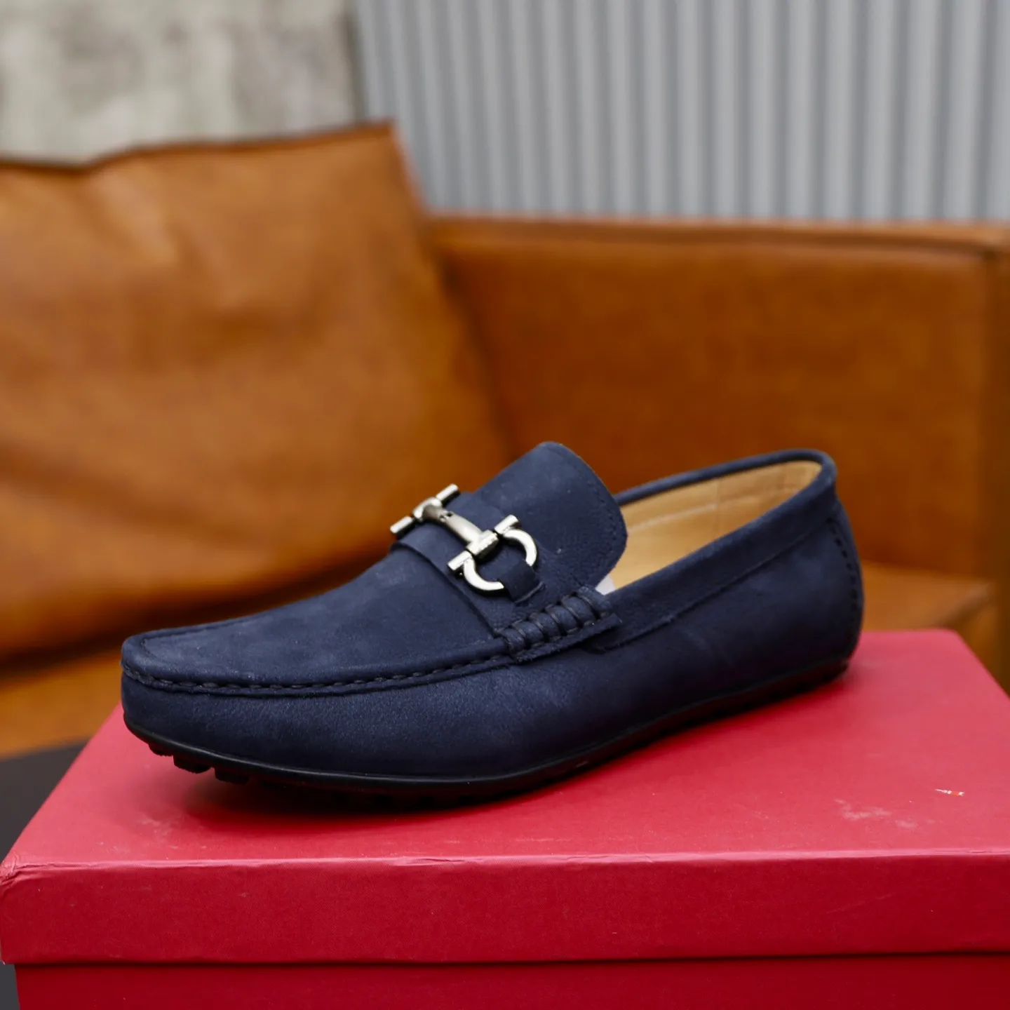 Men's men's shoes 💰462💰🙅‍♂️🙅‍♂️🙅‍♂️Niuli Brand: Ferragamo Standard code: Men's code 38/44 (45 customized) Grade: Same style as the official website Material: Original imported cowhide leather lining Original wear-resistant lightweight outsole Style category: Men's casual slip-on shoes Doudou shoes Noble luxury brand elements, top luxury color: actual picture color